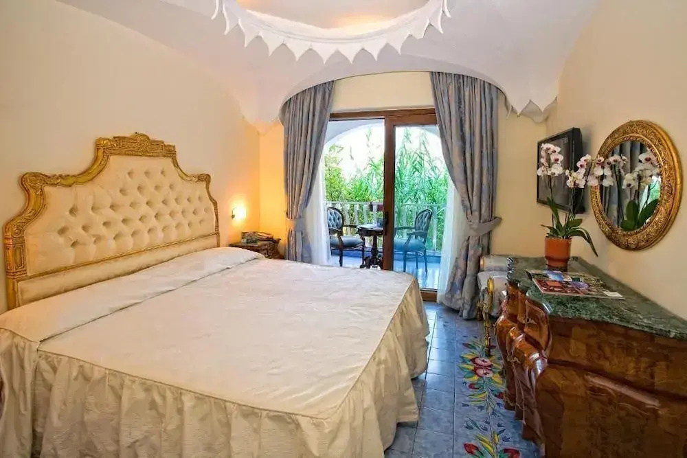 Suite with balcony