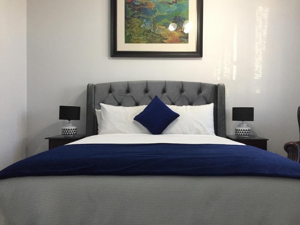 Art Hotel on York by null