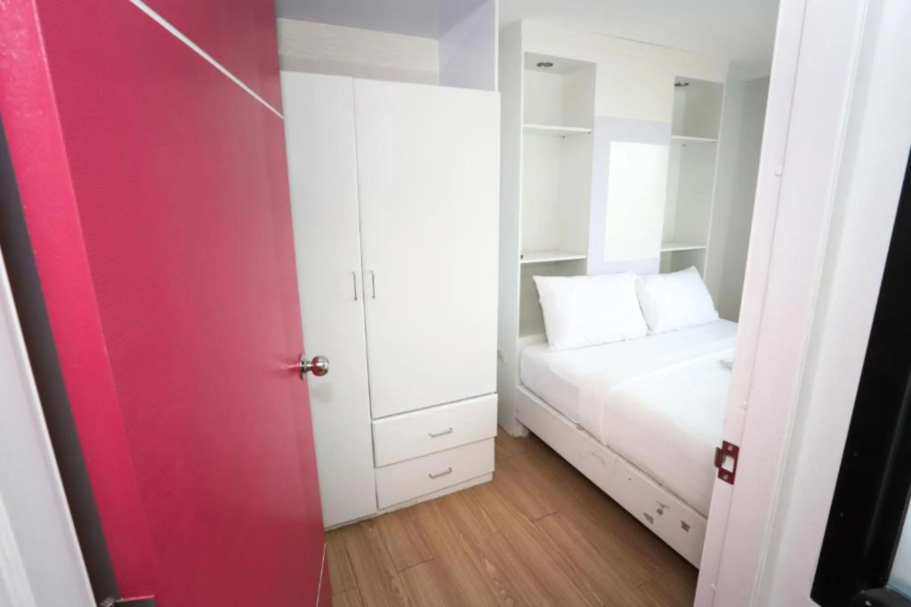 C Tower Hotel - Chambres