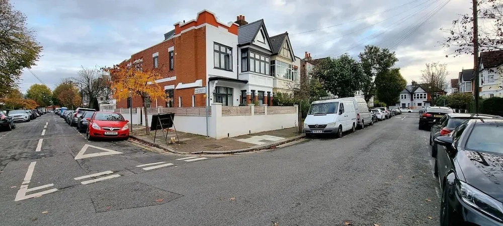 Modern Duplex in Ealing Common