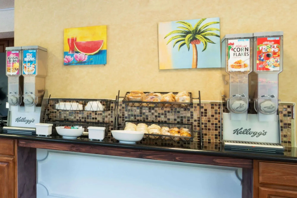 Food & Beverage