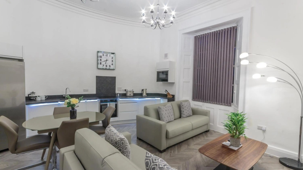 2 Bed - The Buckingham Suite