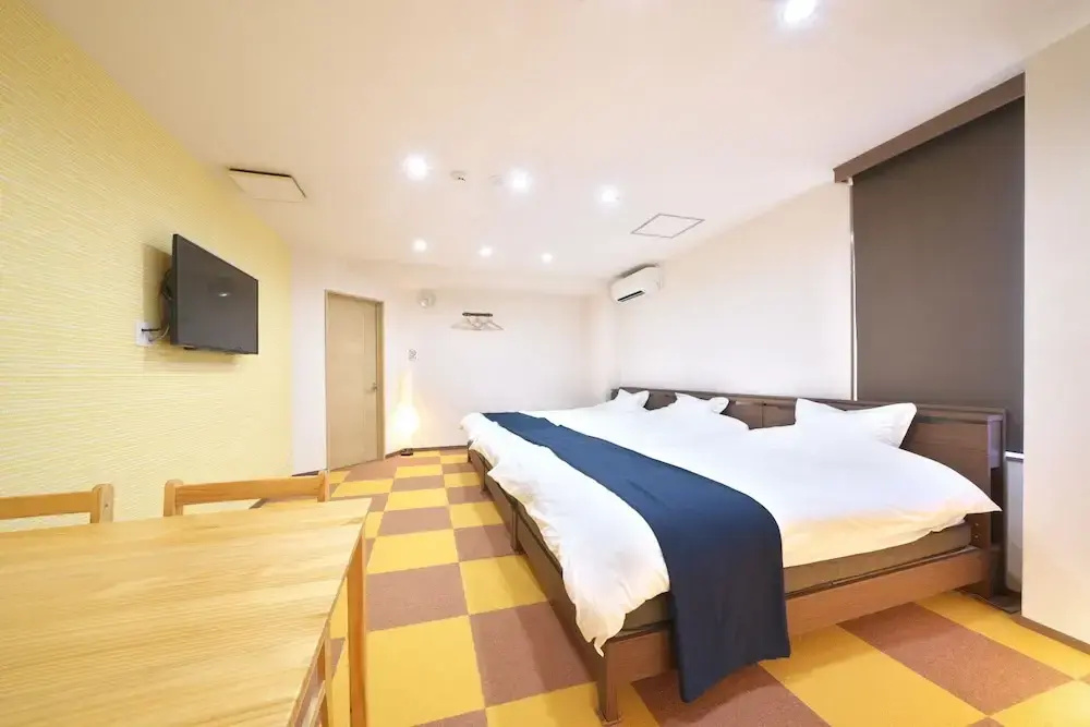 Standard Triple room