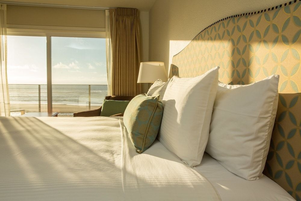 Pelican Shores Inn — 4