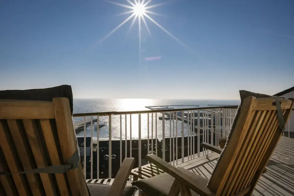 Balcony & Terrace