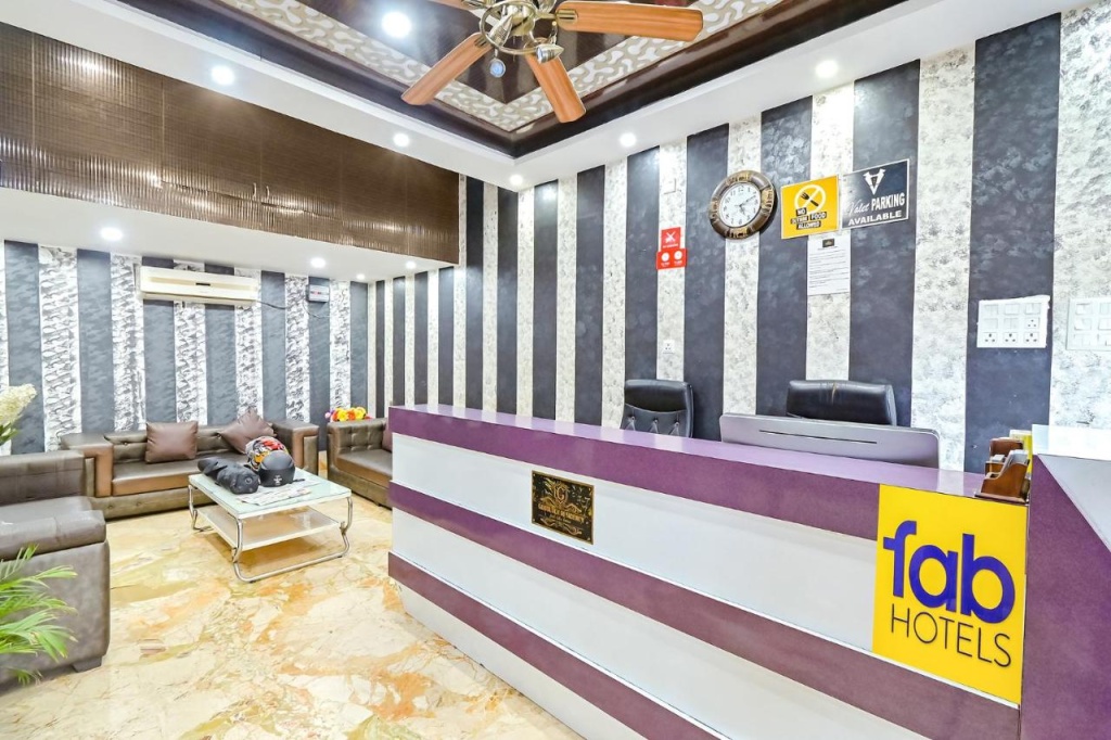 Fabhotel Good Luck Residency