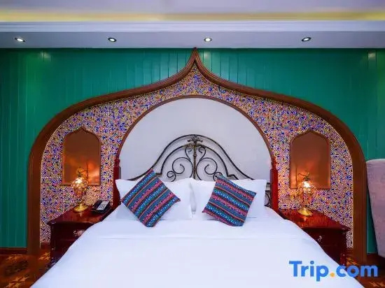 Deluxe Double room (full double bed)