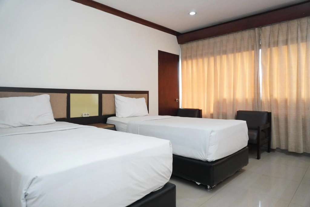 Siantar Hotel Parapat in Parapat