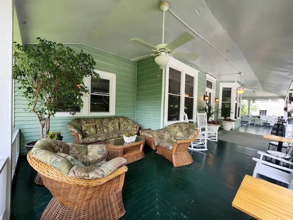 Vine Cottage Inn - фото 19
