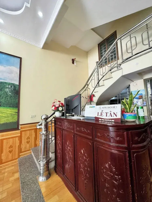 Lobby & Reception