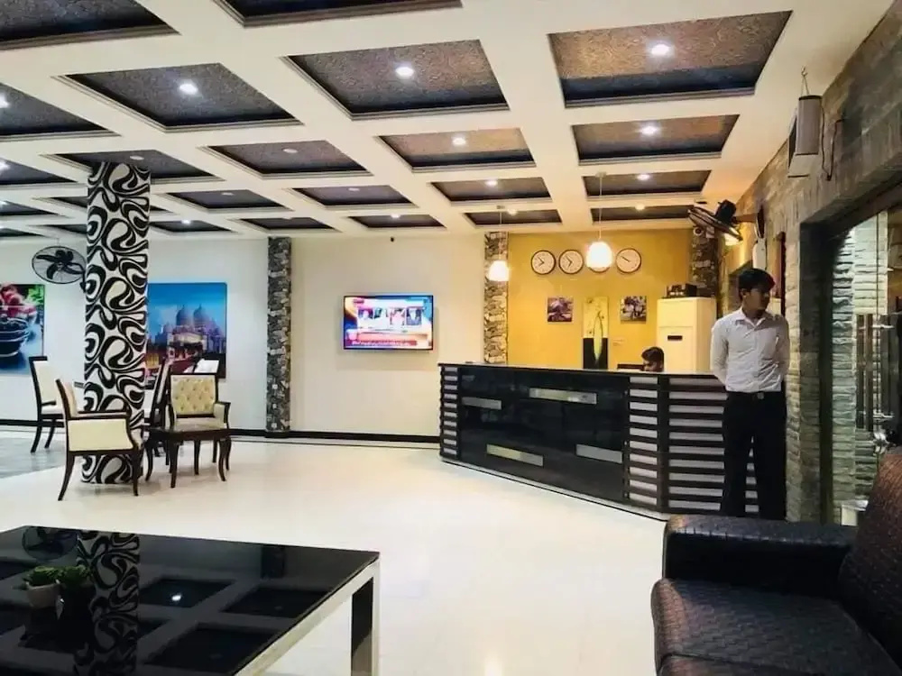 Food & Beverage