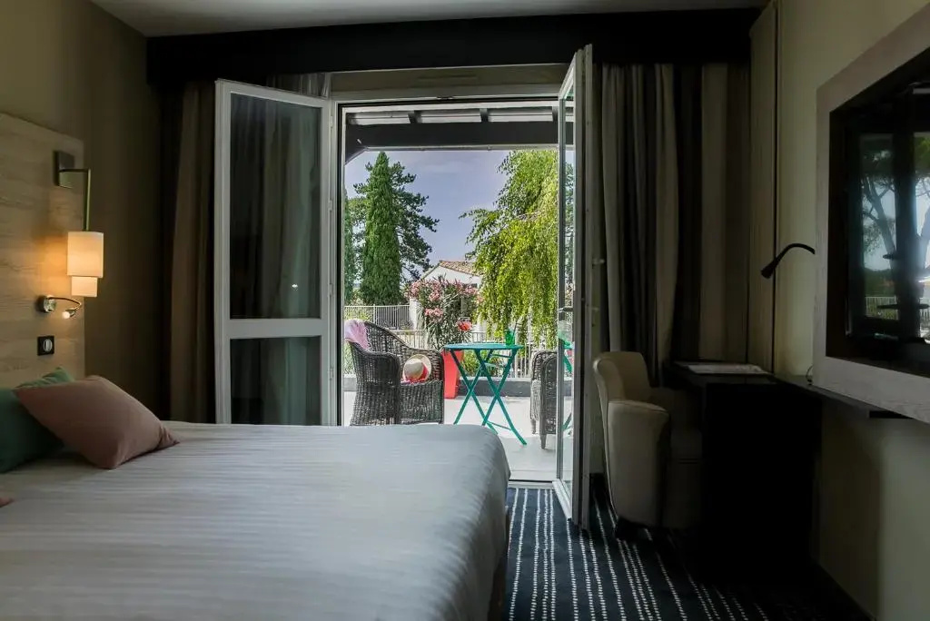 Superior Double room (full double bed)