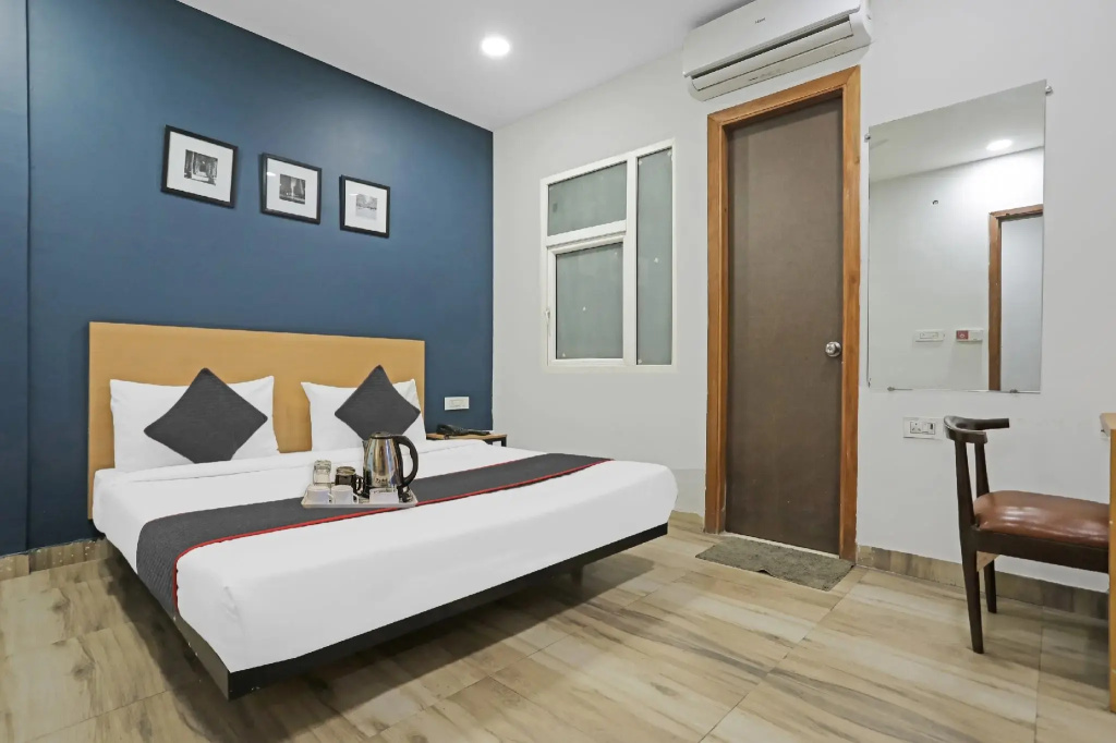 OYO Townhouse 819 Metro View