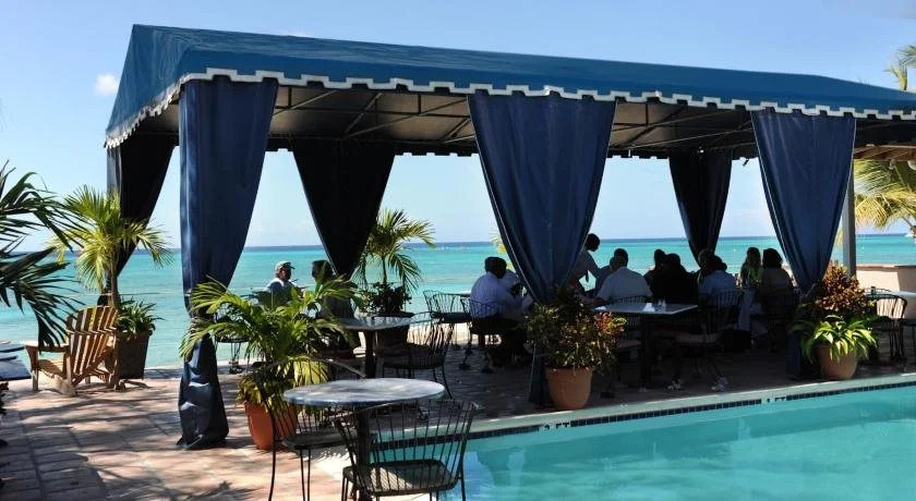 Osprey Beach Hotel - фото 10