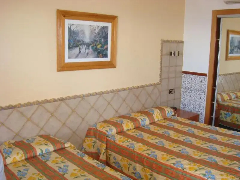 Standard Double room with balcony (full double bed)