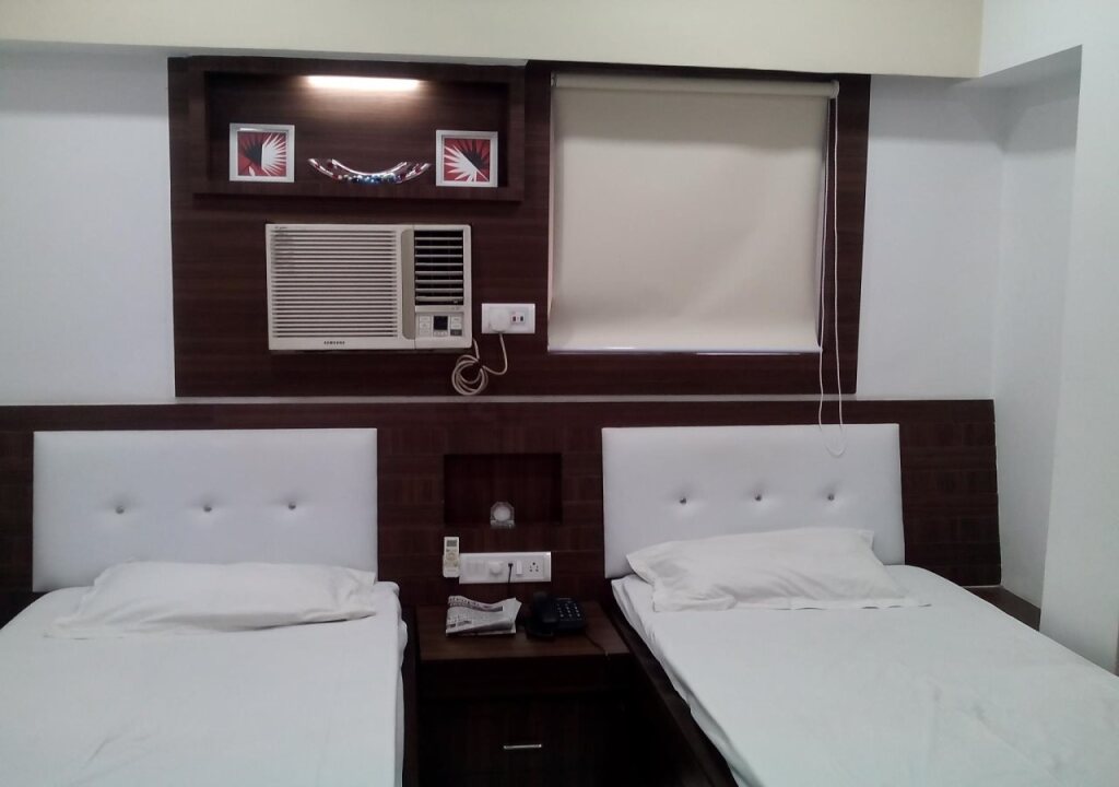 Hotel Neeranand Dhalhousie by null
