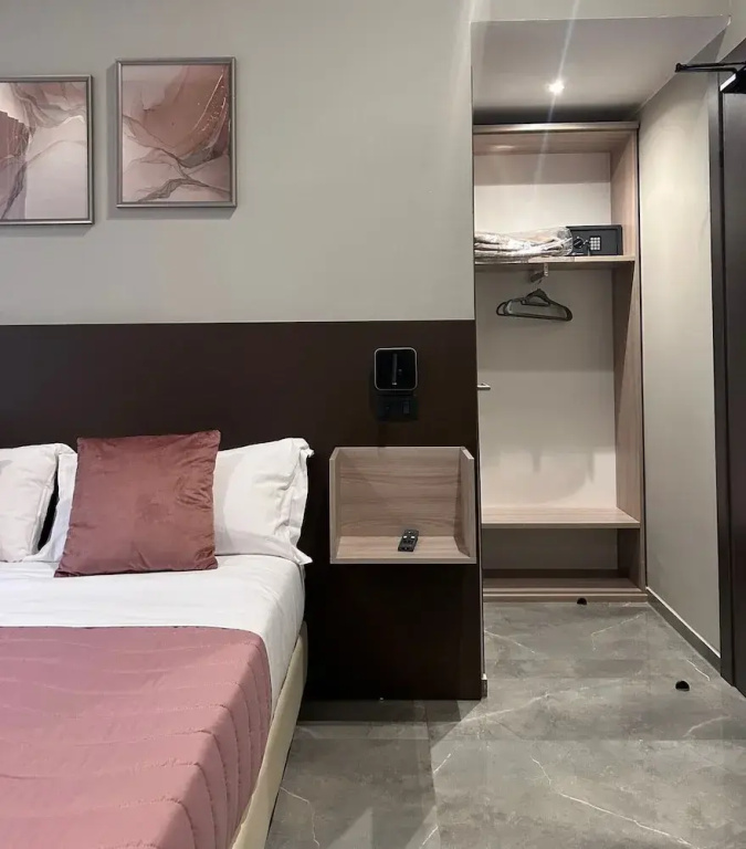 Economy room