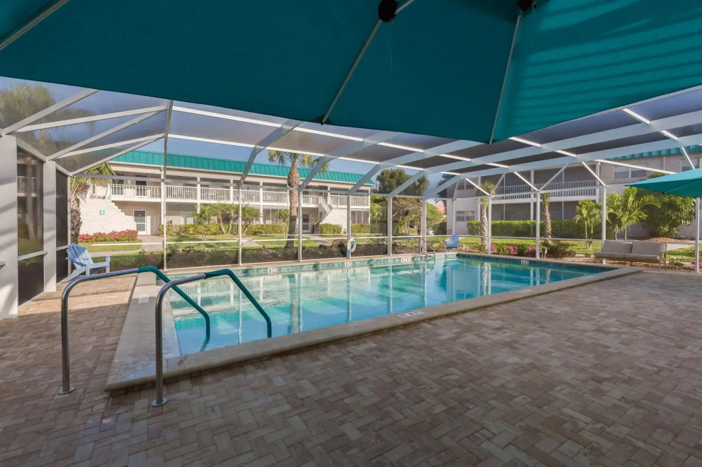 Sanibel Arms West Condominiums