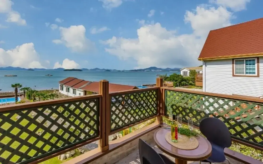 Yeosu Glow Floor Pension
