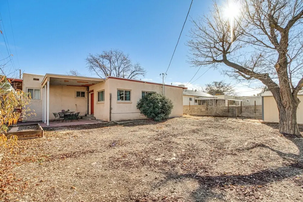 Dog-friendly Albuquerque Home: 1 Mi to U of NM!