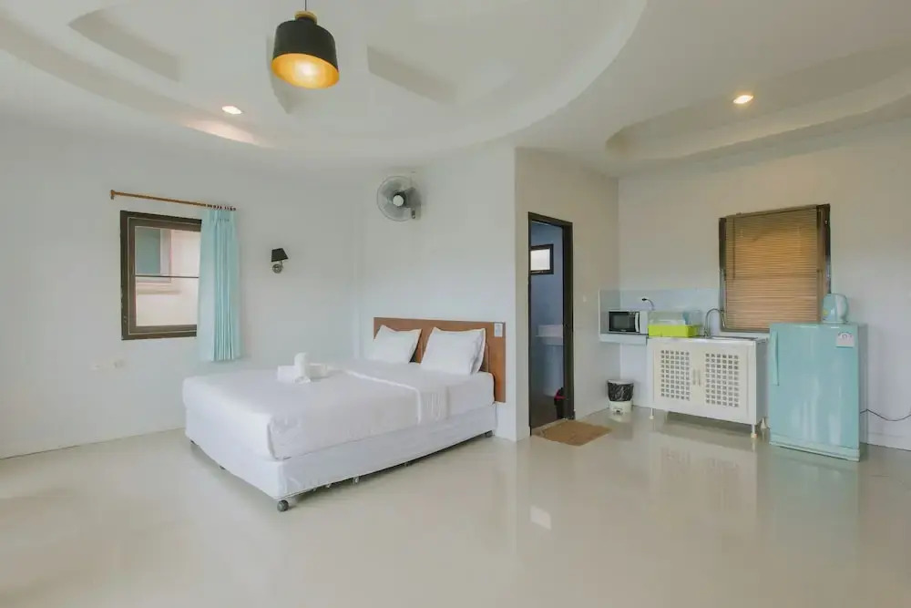 Бунгало с балконом в Kataonsea Bungalows