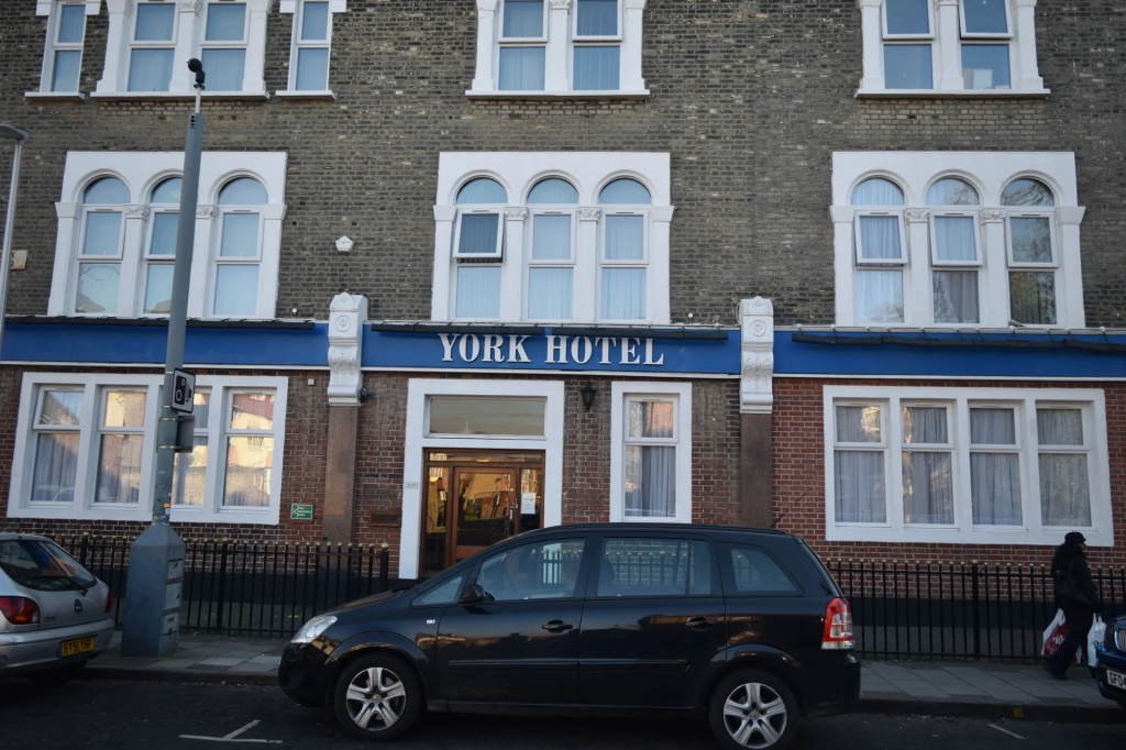 York Hotel — фото