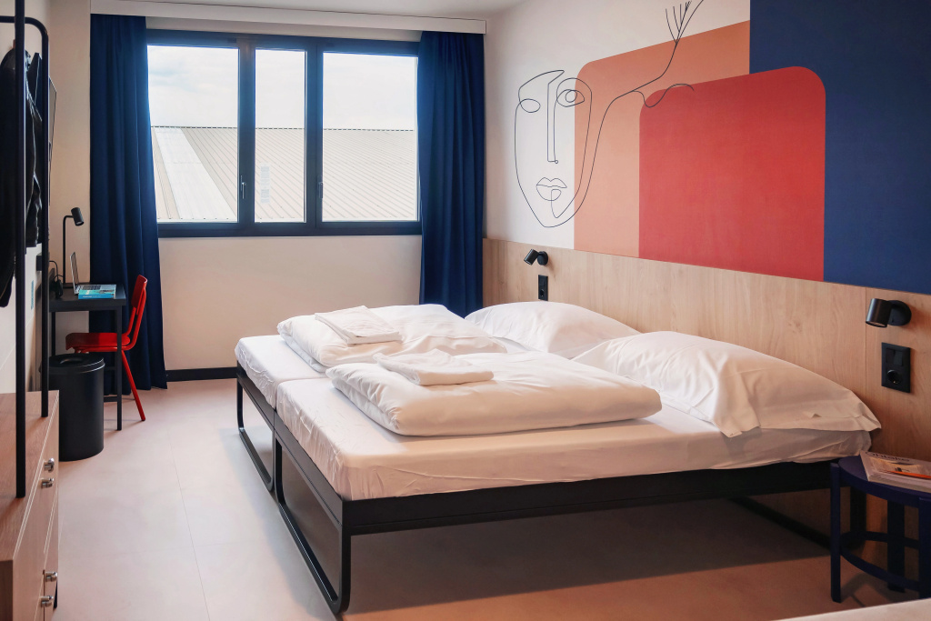 Отель MEININGER Hotel Barcelona Fira Gran Via в Оспиталет-де-Льобрегате