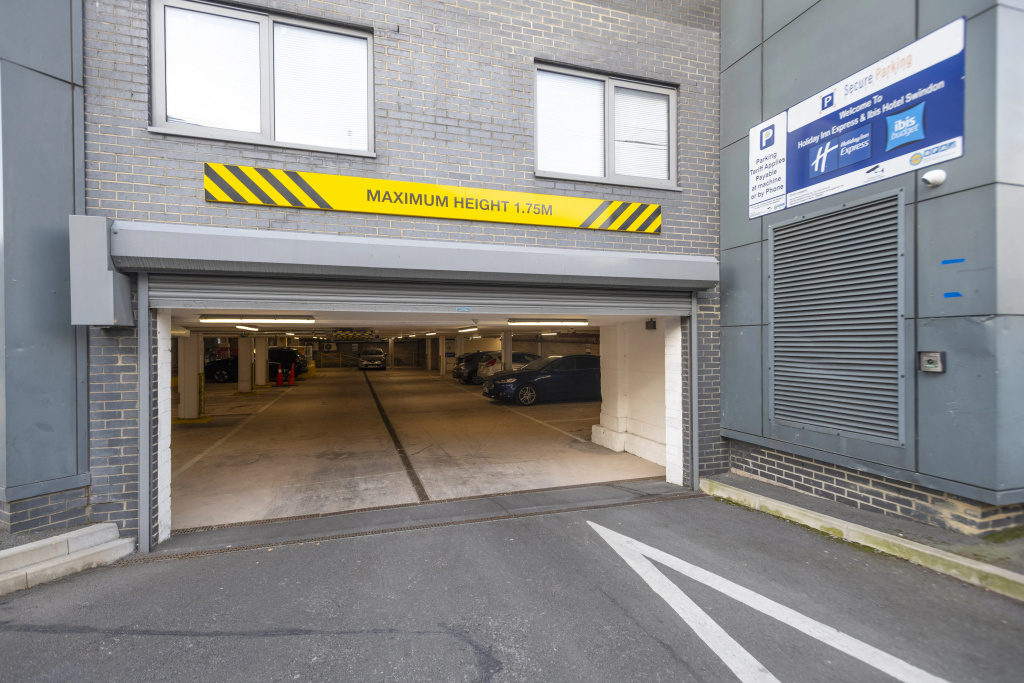 Holiday Inn Express Swindon City Centre by IHG