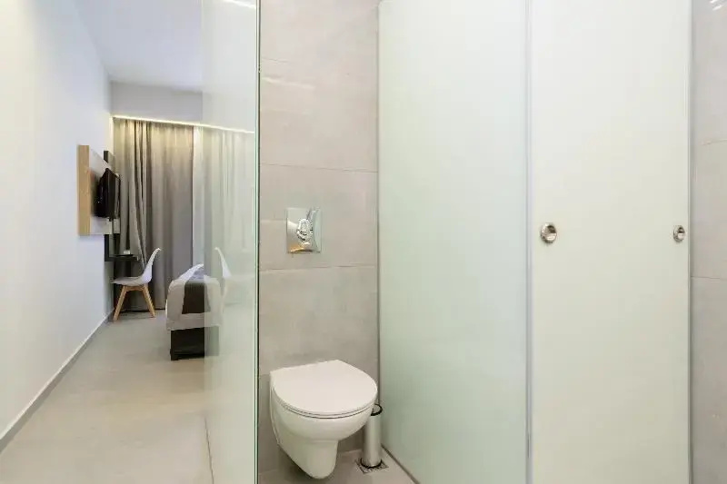 Standard Triple room with sea view