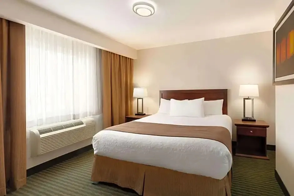Travelodge by Wyndham Weyburn - Chambres