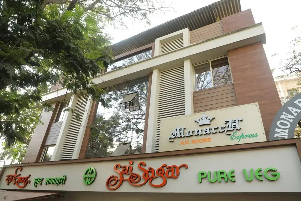 Hotel Express INN, Panvel