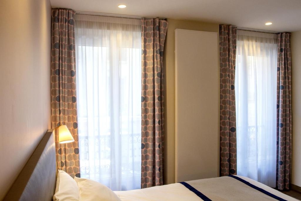 Hotel de Sevigne 72