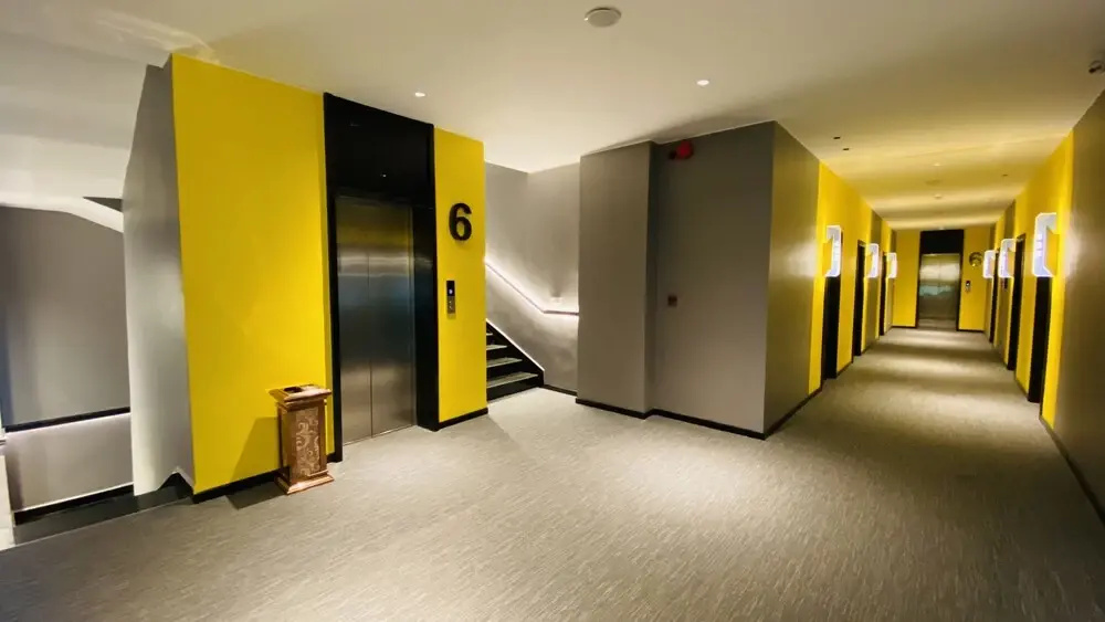 Lobby & Reception