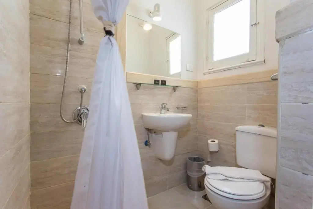Economy Double room (full double bed)
