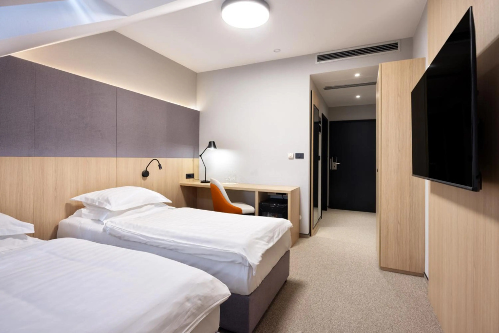 Hotel Kompas — 4