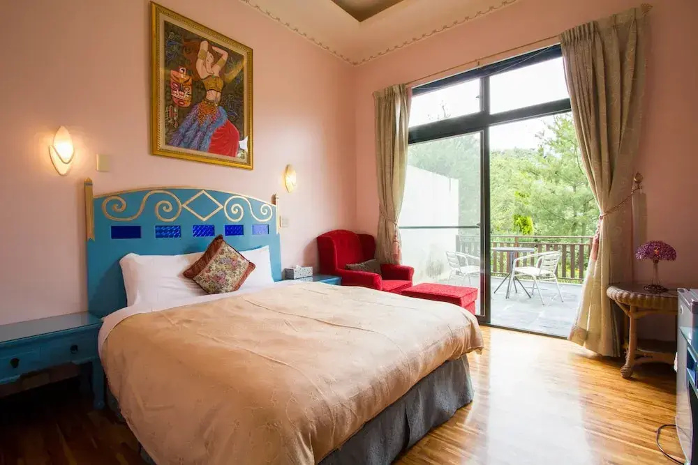 Standard Double room (full double bed)
