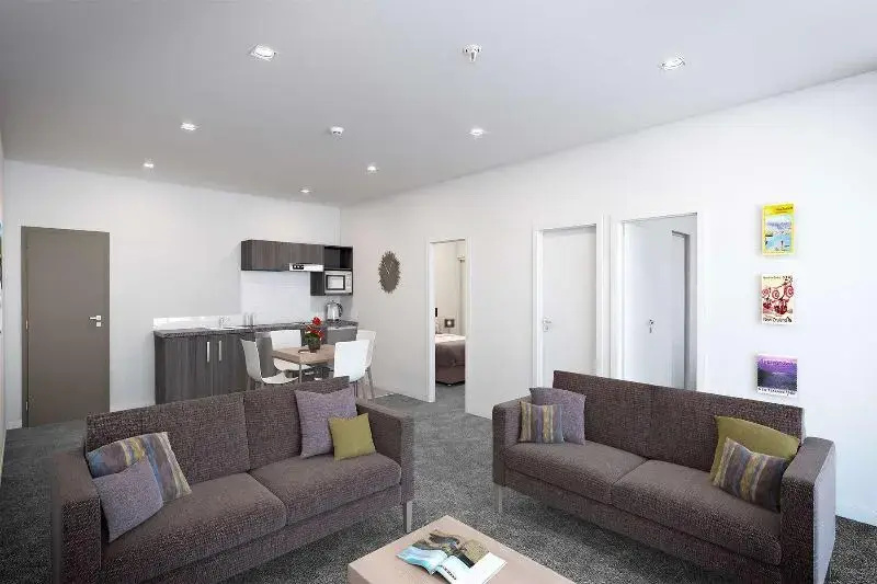 Ramada Suites by Wyndham Queenstown Remarkables Park - Chambres