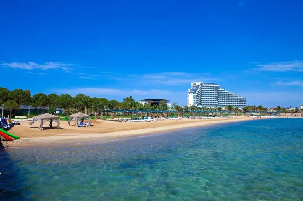 Beach & Waterfront