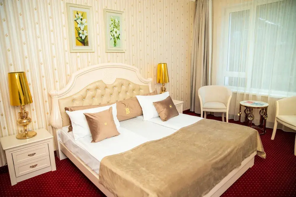 Deluxe Double room (full double bed)