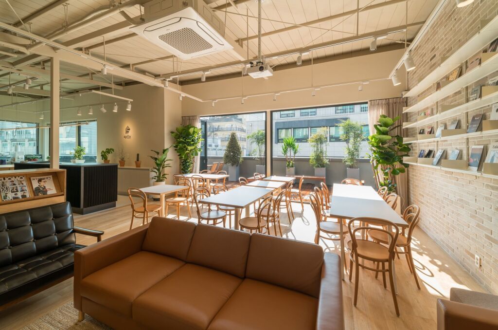 Upflo Hostel by null