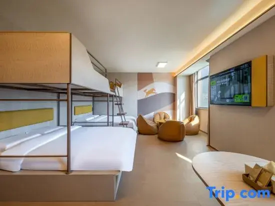 Standard Sextuple room