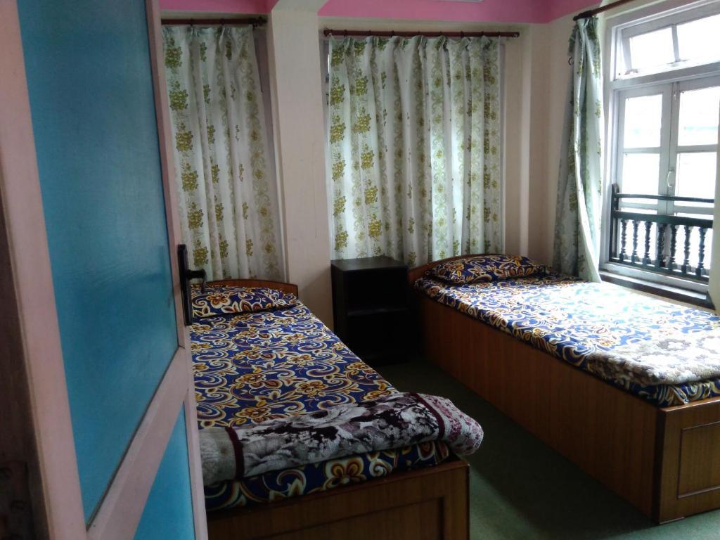 Image 4