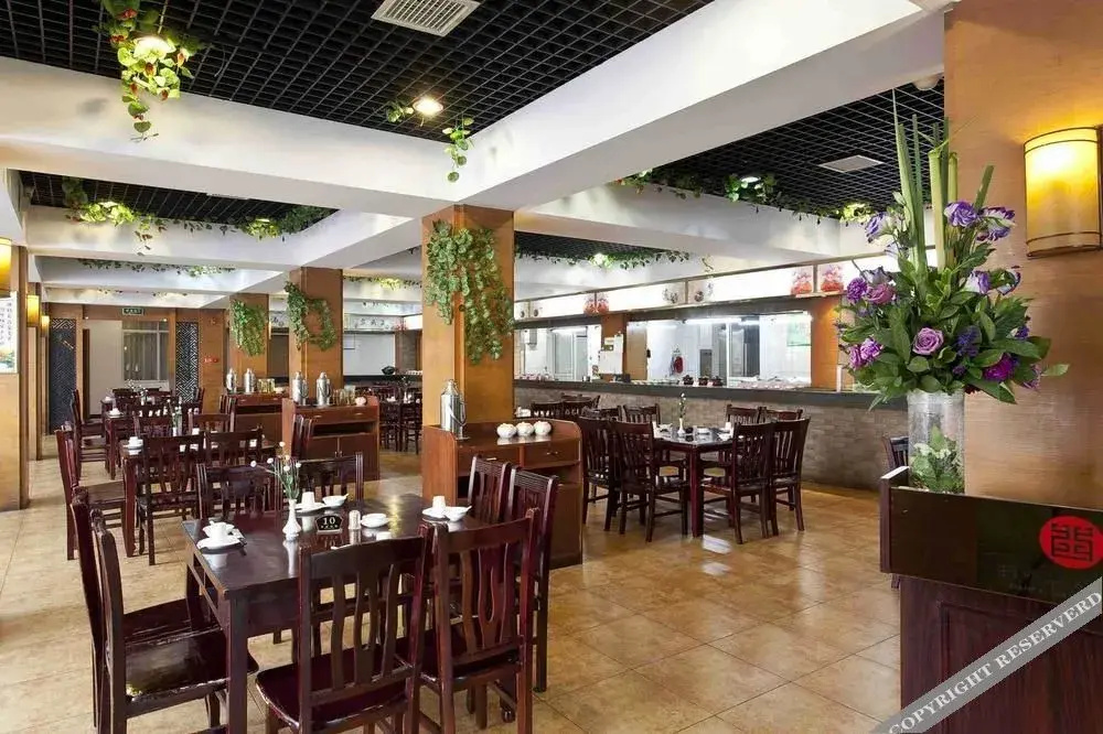 Food & Beverage