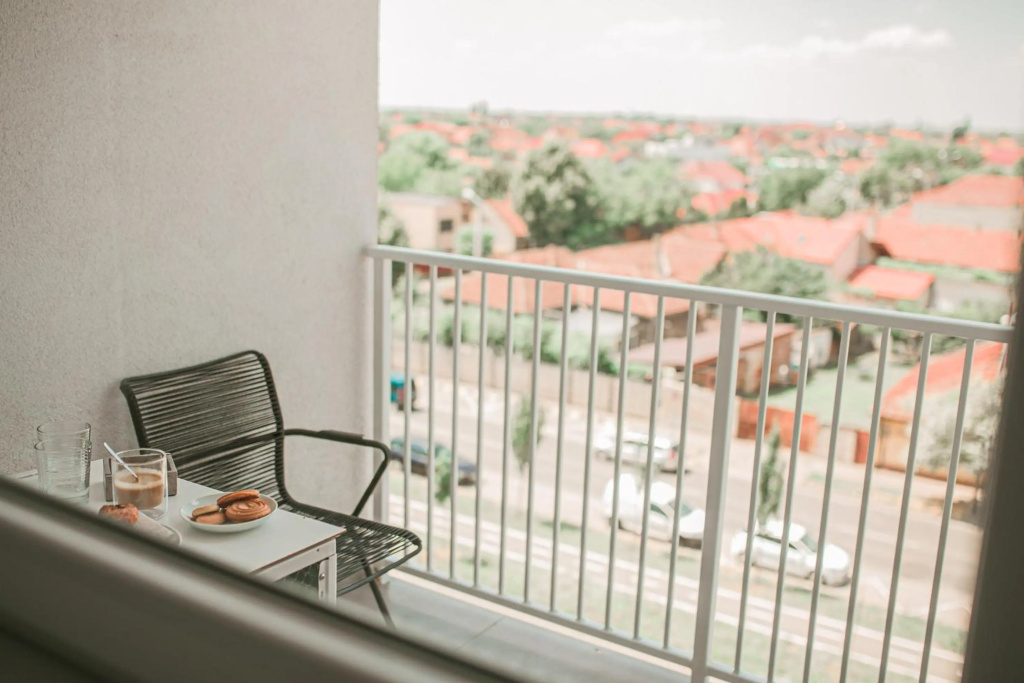 SunsetView Apartment — 5