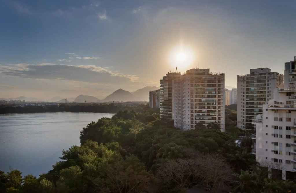 Pineapples FLAMB903 | Barra da Tijuca sleeps 6