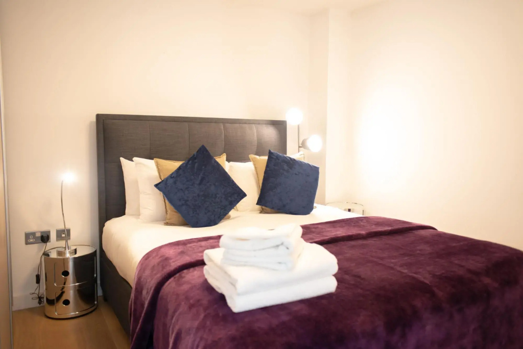 Comfy Studio with Balcony in Heart of Shoreditch