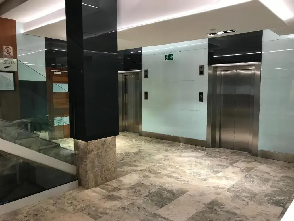 Hotel Puerta de Segovia - Général