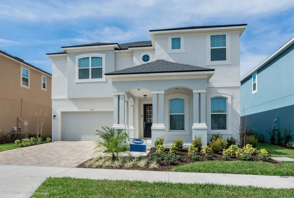 6 Bed 5 Ba Villa with Game Room, Pool & Spa