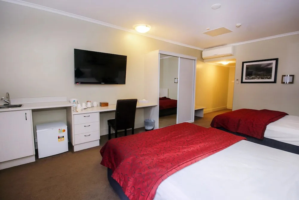 Standard Quadruple Family room (full double bed)