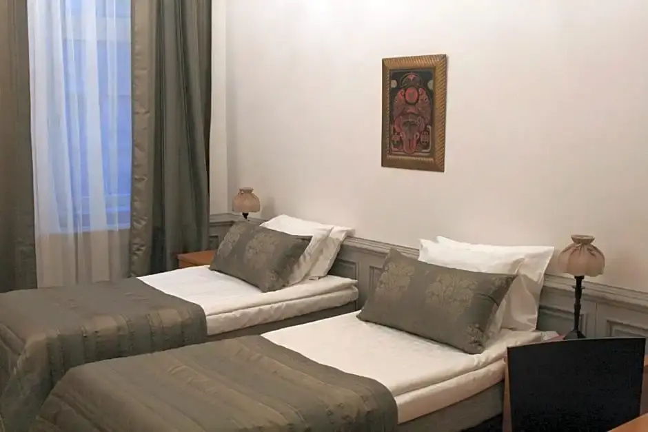 Kristof Hotel - Chambres